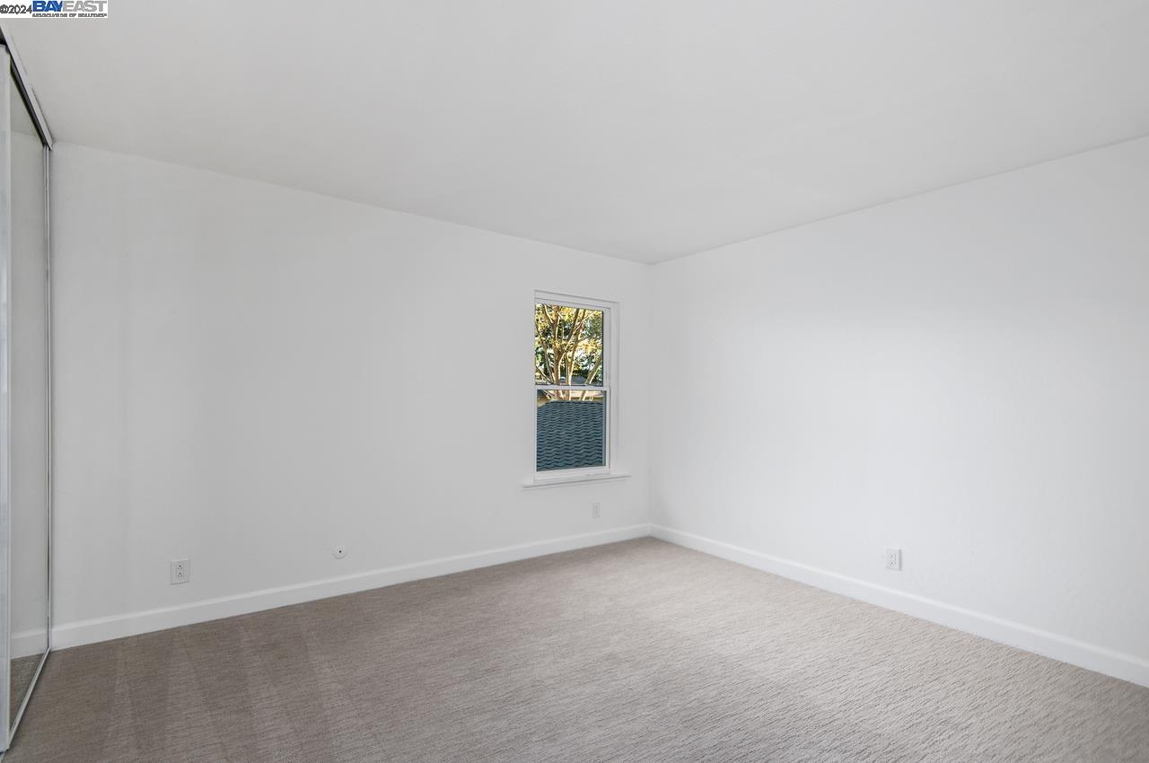 124 Tweed Dr