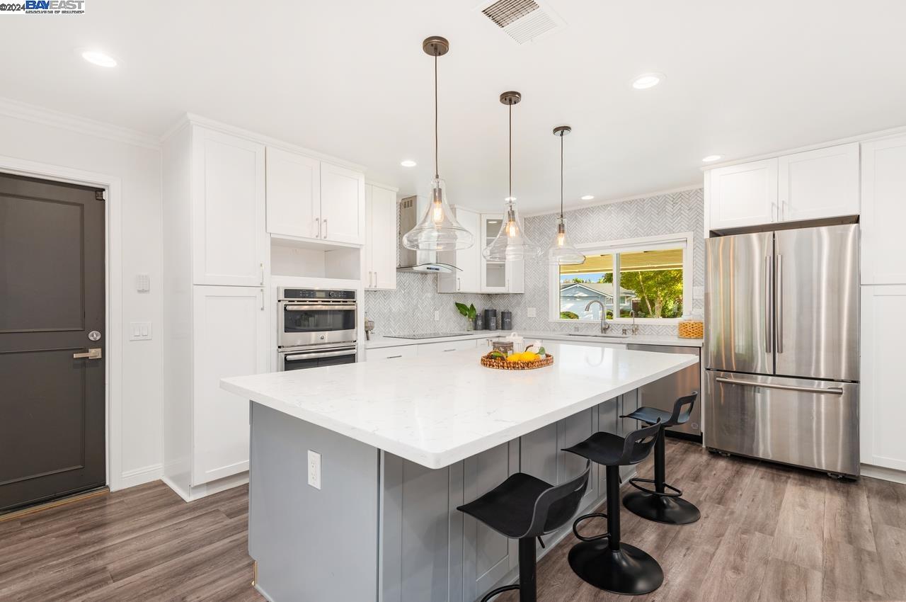 6337 Benner Ct