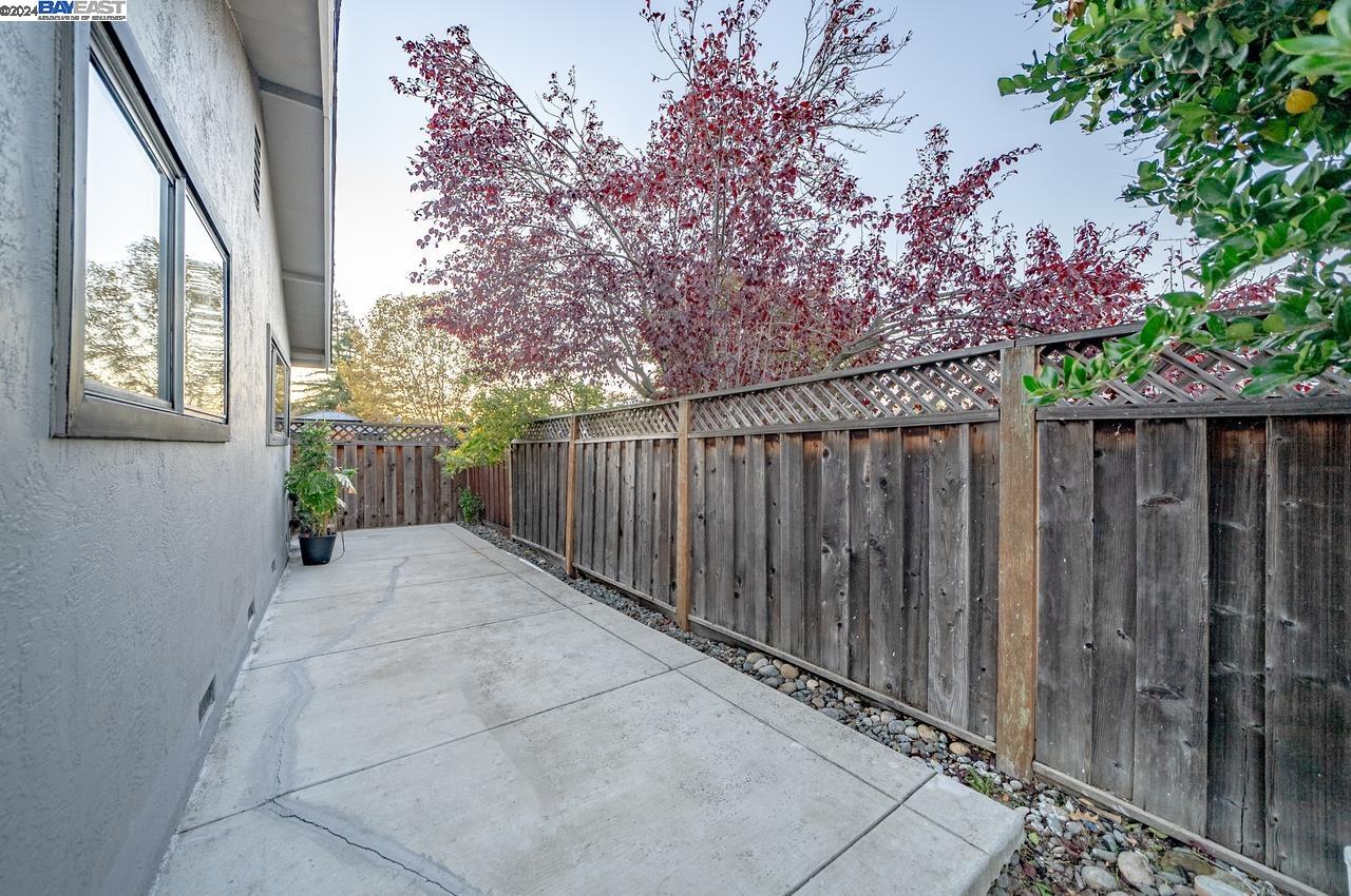 6337 Benner Ct