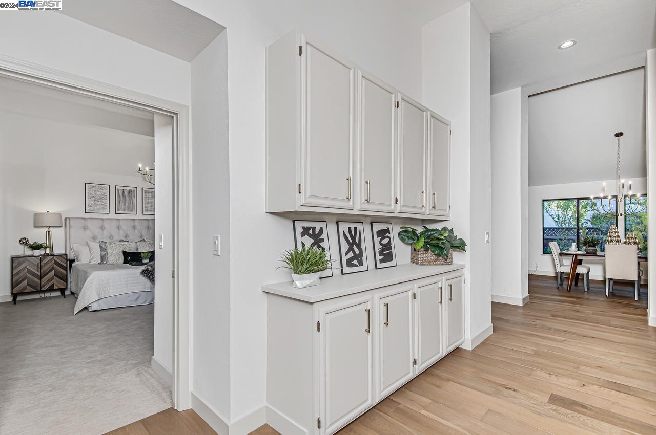 324 Live Oak Dr