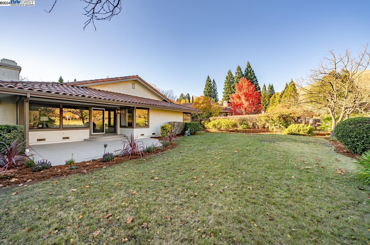 324 Live Oak Dr