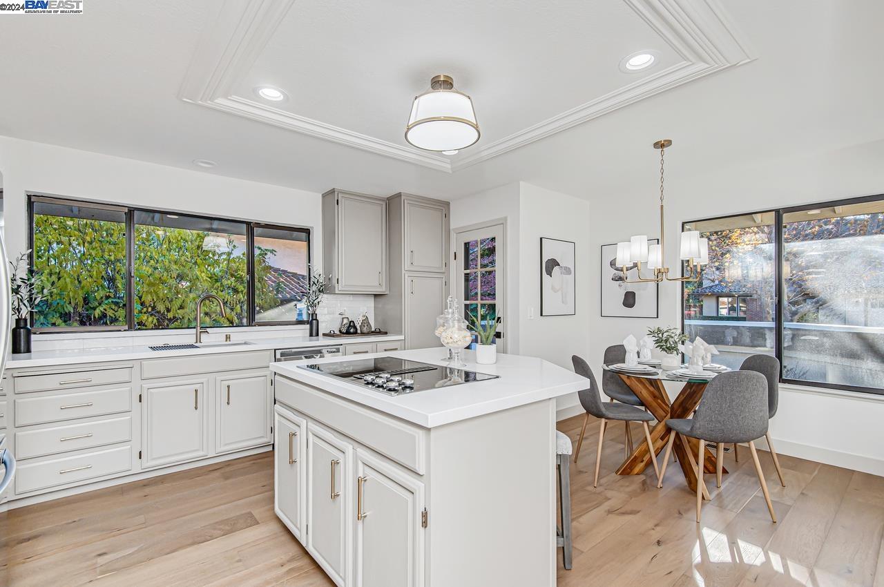324 Live Oak Dr