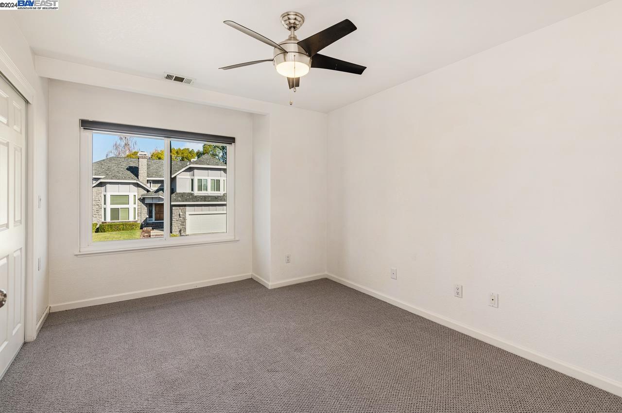 3088 Crestablanca Dr