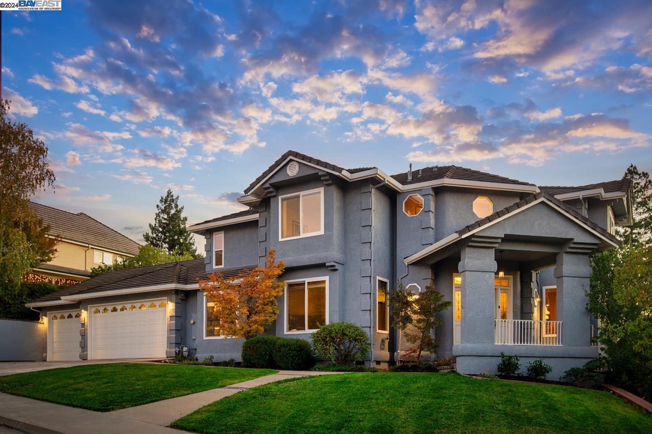 3088 Crestablanca Dr