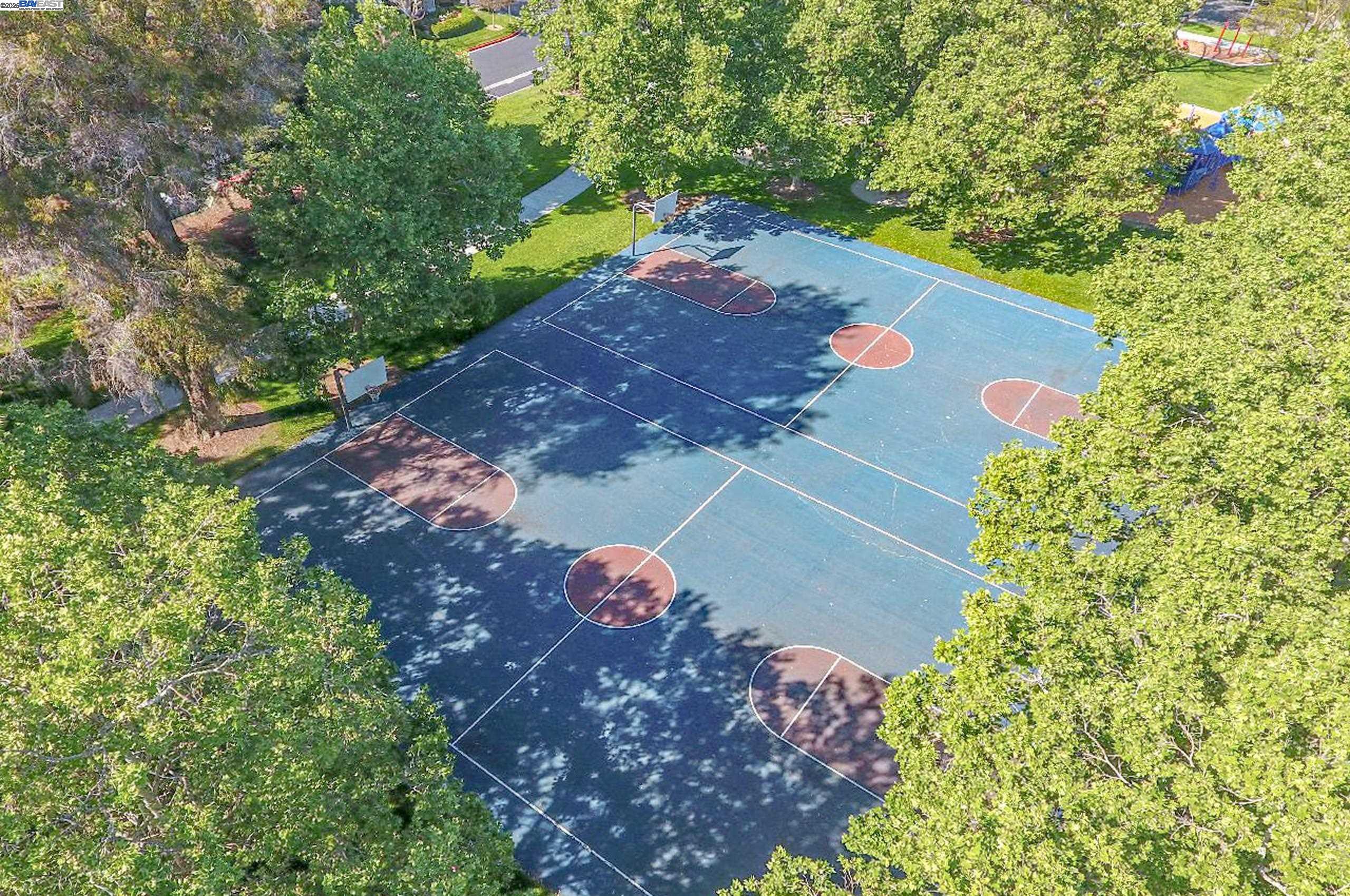 4244 Waycross Ct