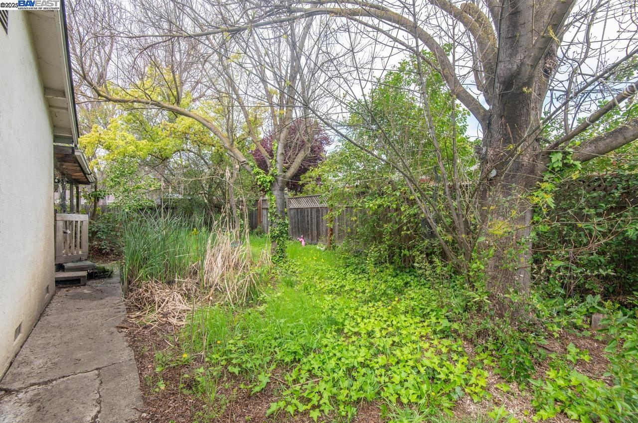 6829 Adobe Ct