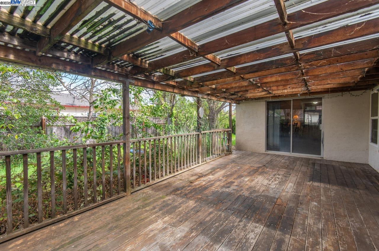 6829 Adobe Ct
