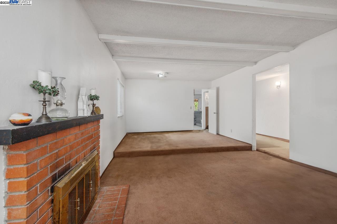 6829 Adobe Ct