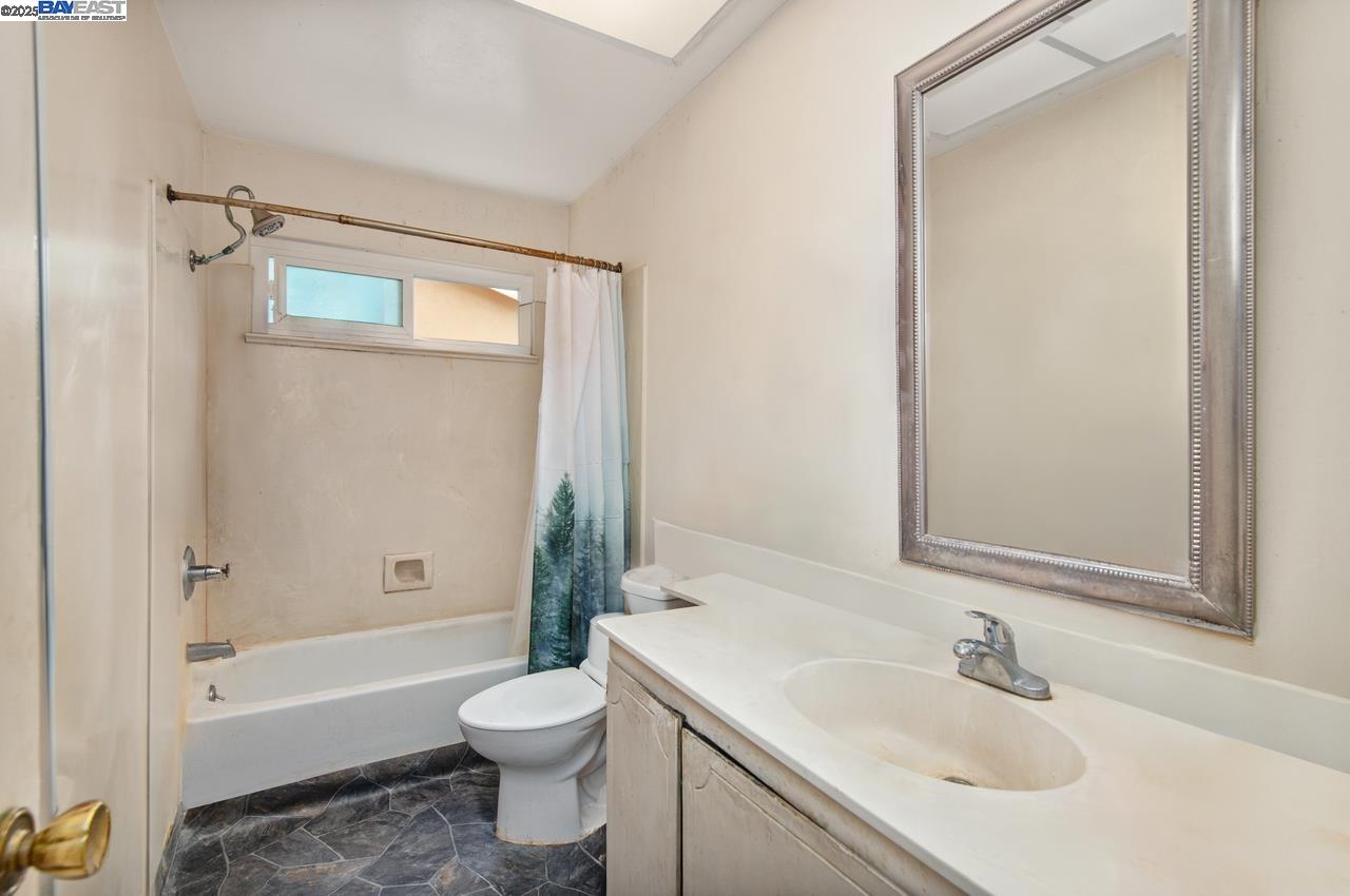 6829 Adobe Ct