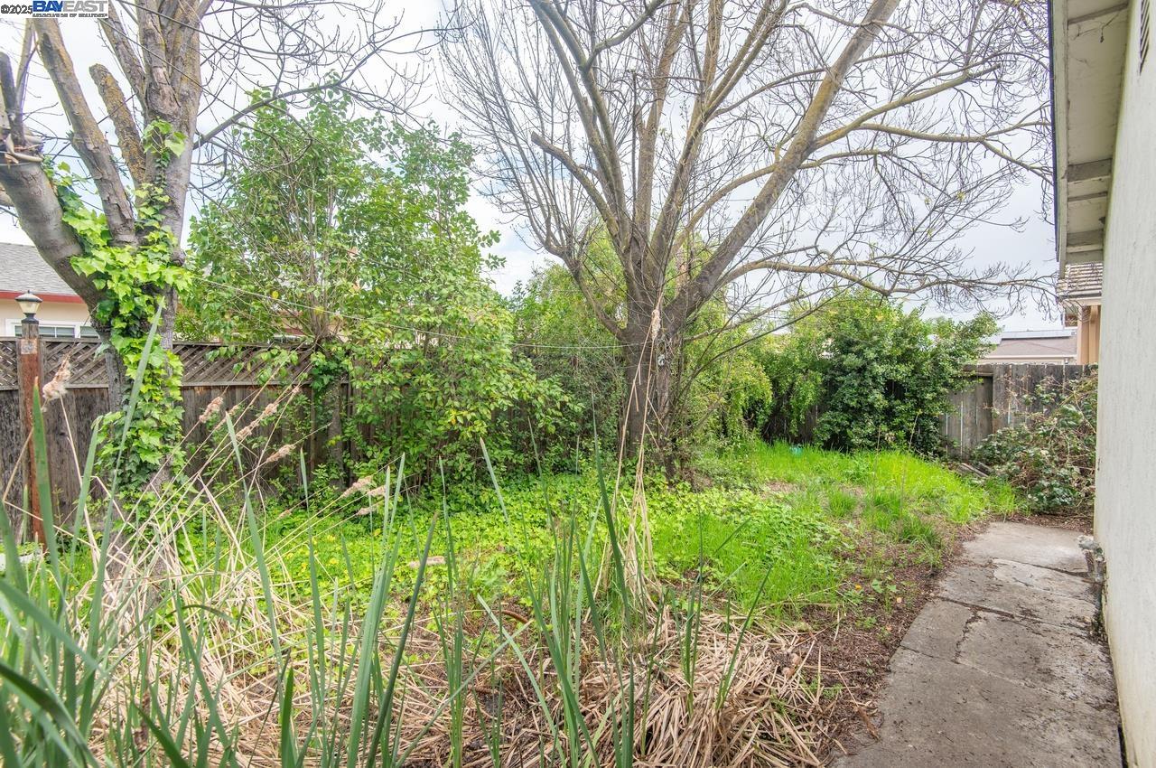 6829 Adobe Ct