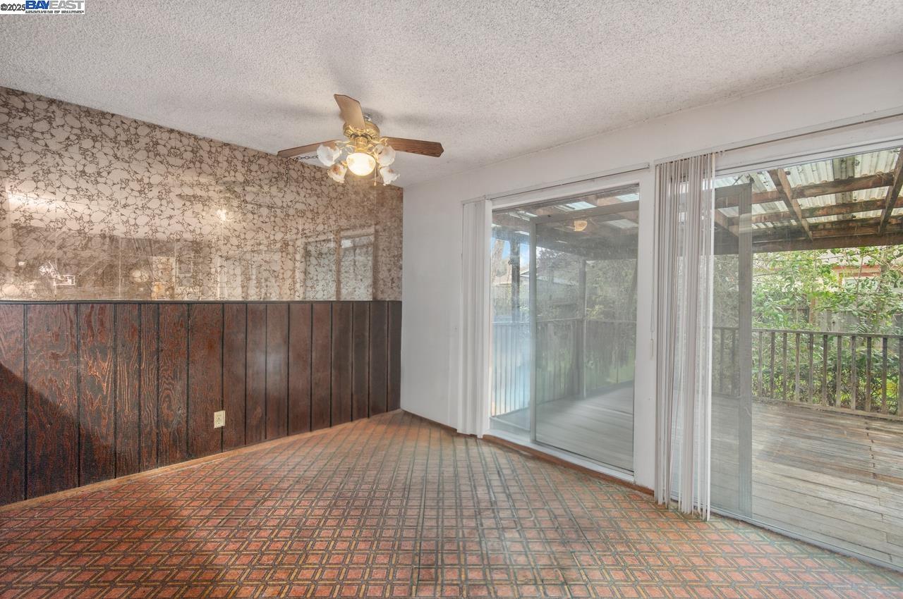 6829 Adobe Ct