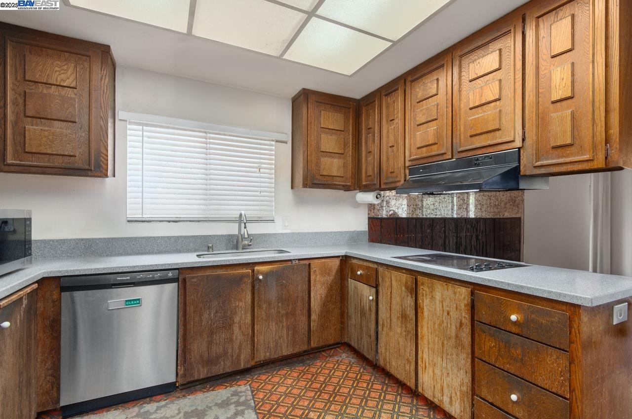 6829 Adobe Ct