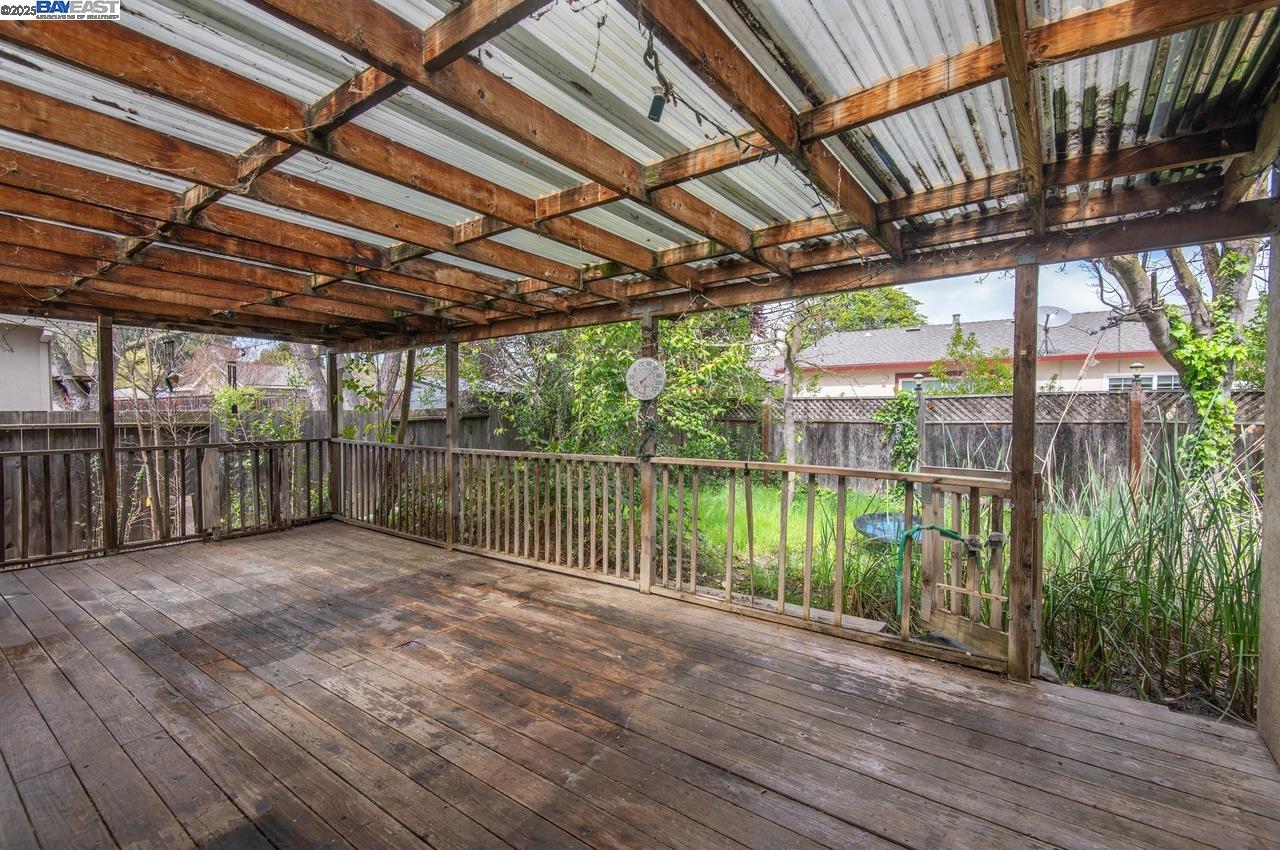 6829 Adobe Ct