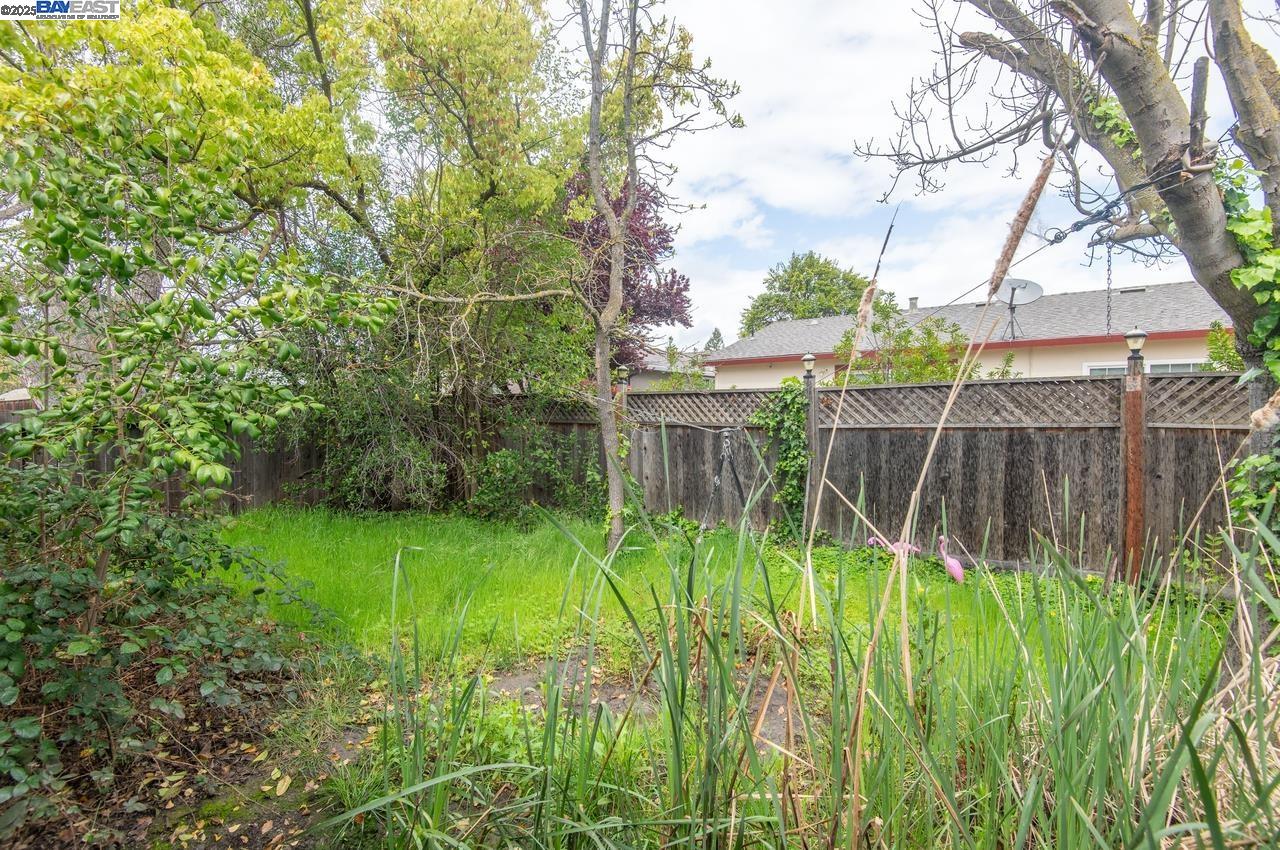 6829 Adobe Ct