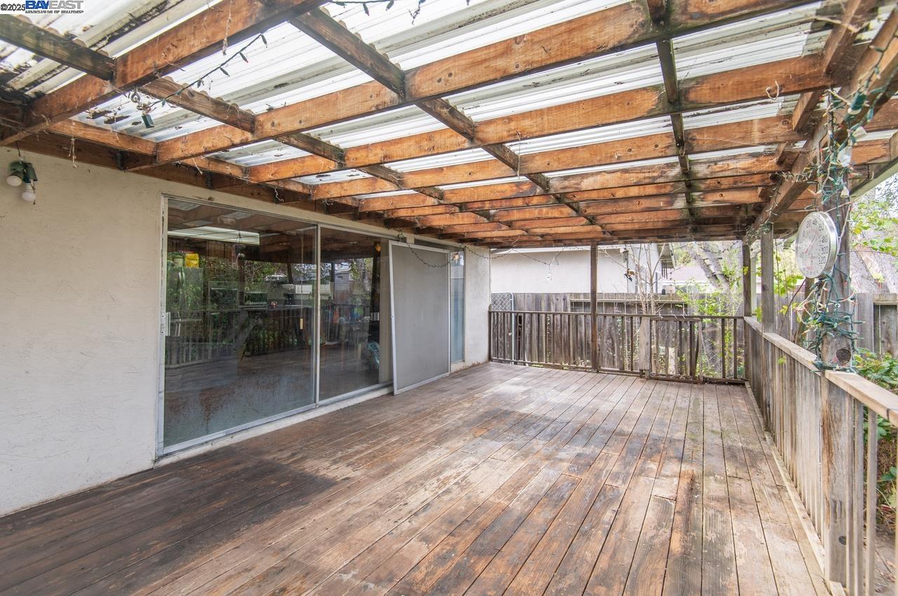 6829 Adobe Ct