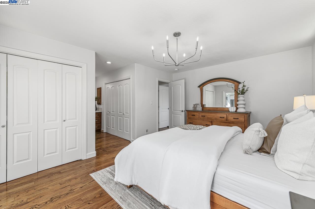 7864 Fairoaks Dr