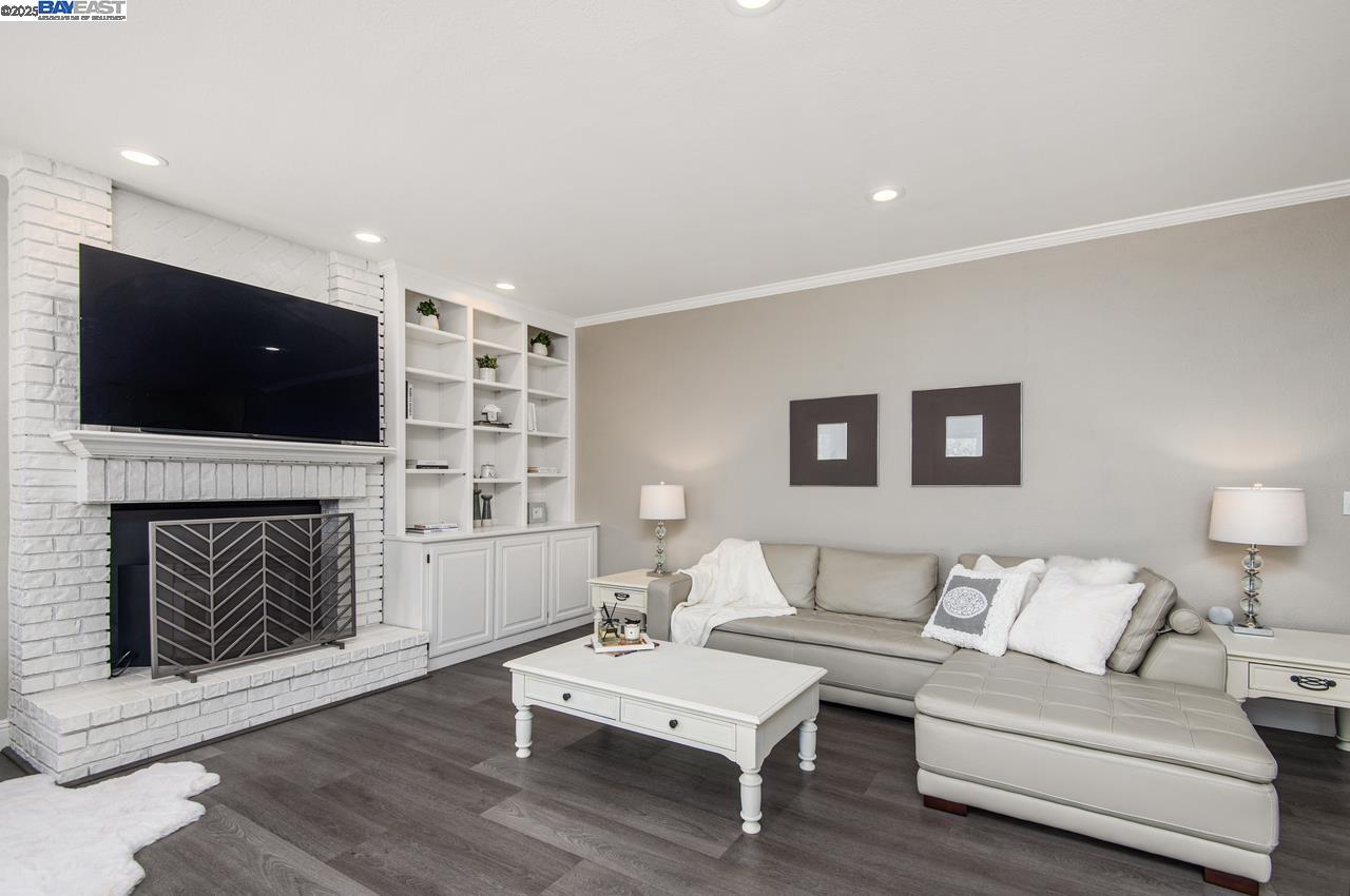 2839 Victoria Ridge Ct