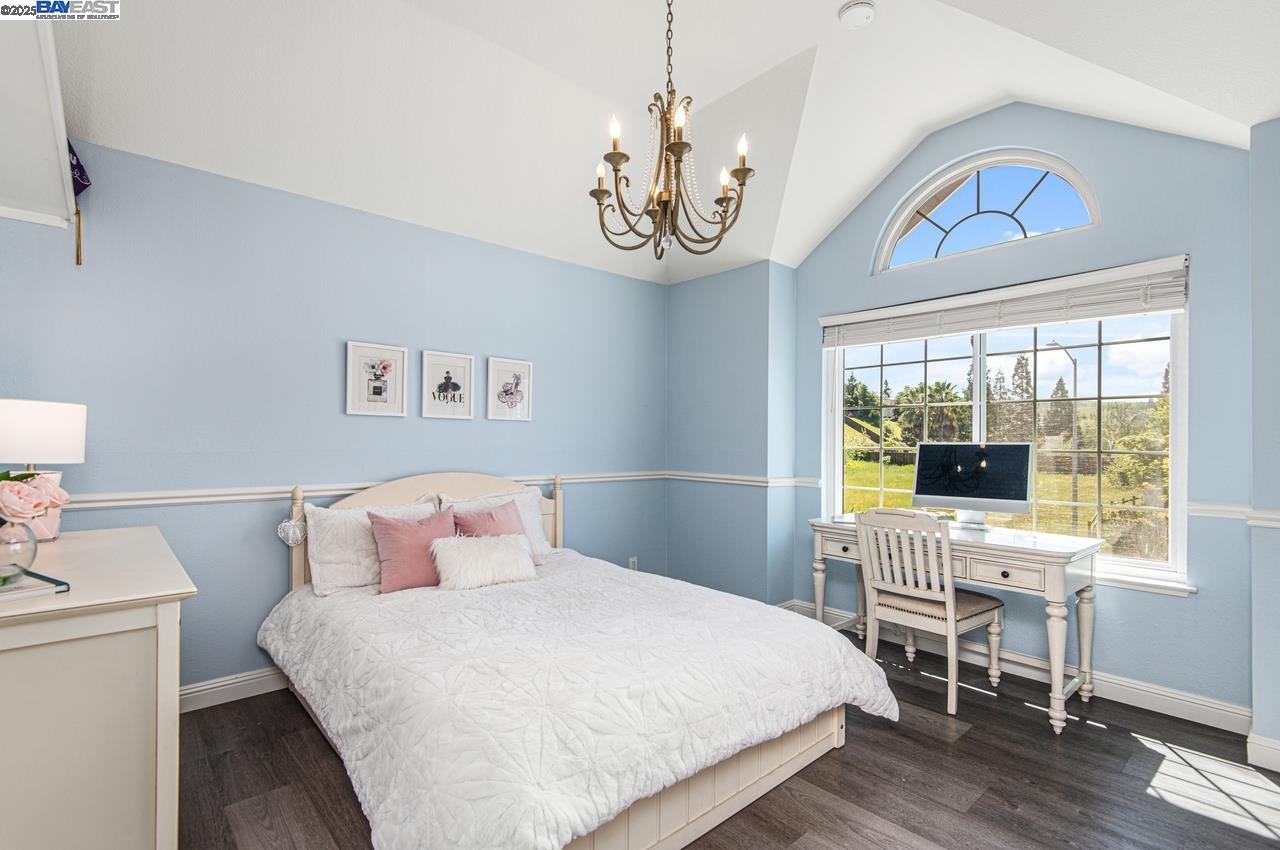 2839 Victoria Ridge Ct