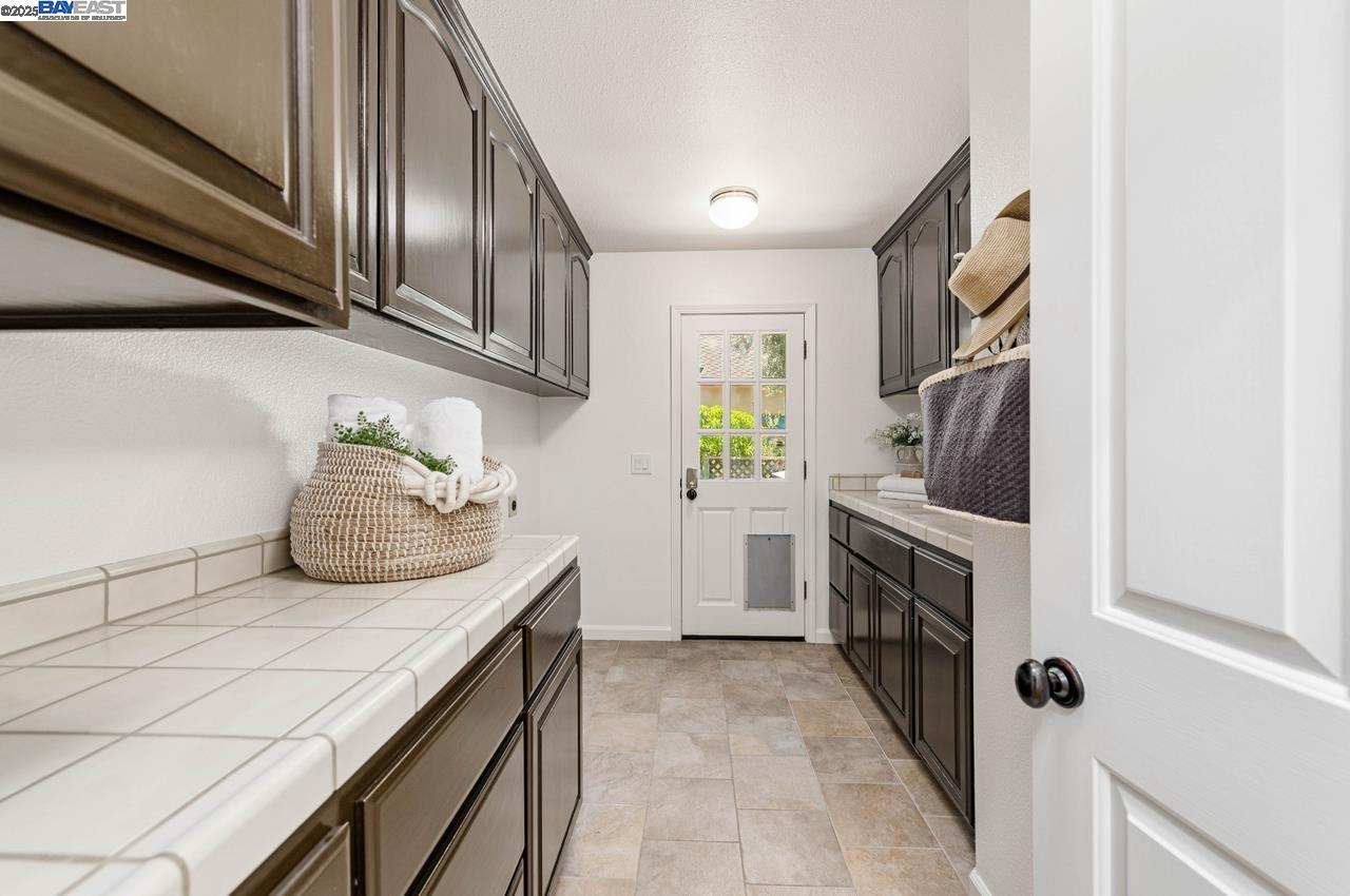 942 Finovino Ct