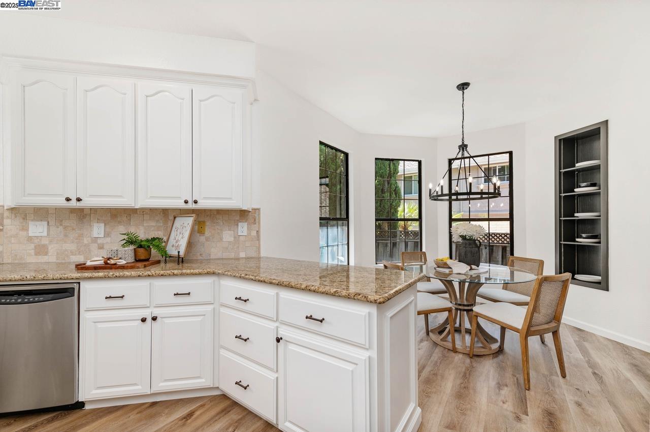 942 Finovino Ct