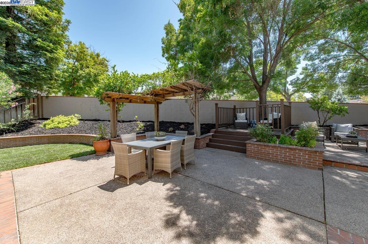 942 Finovino Ct