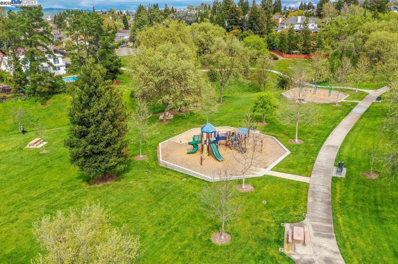 942 Finovino Ct