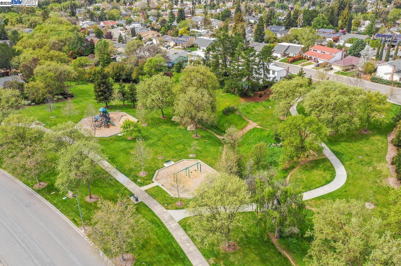 942 Finovino Ct