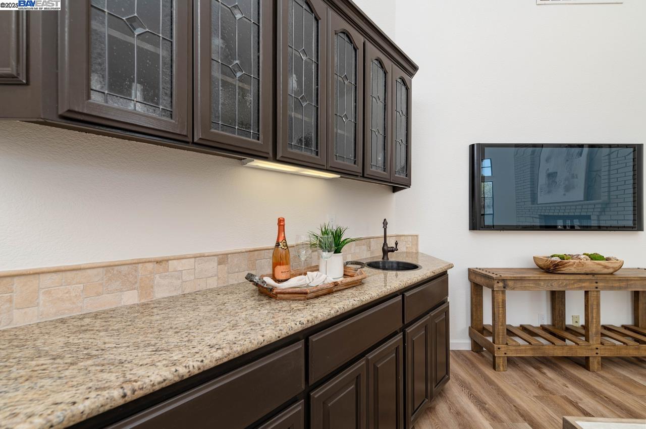 942 Finovino Ct