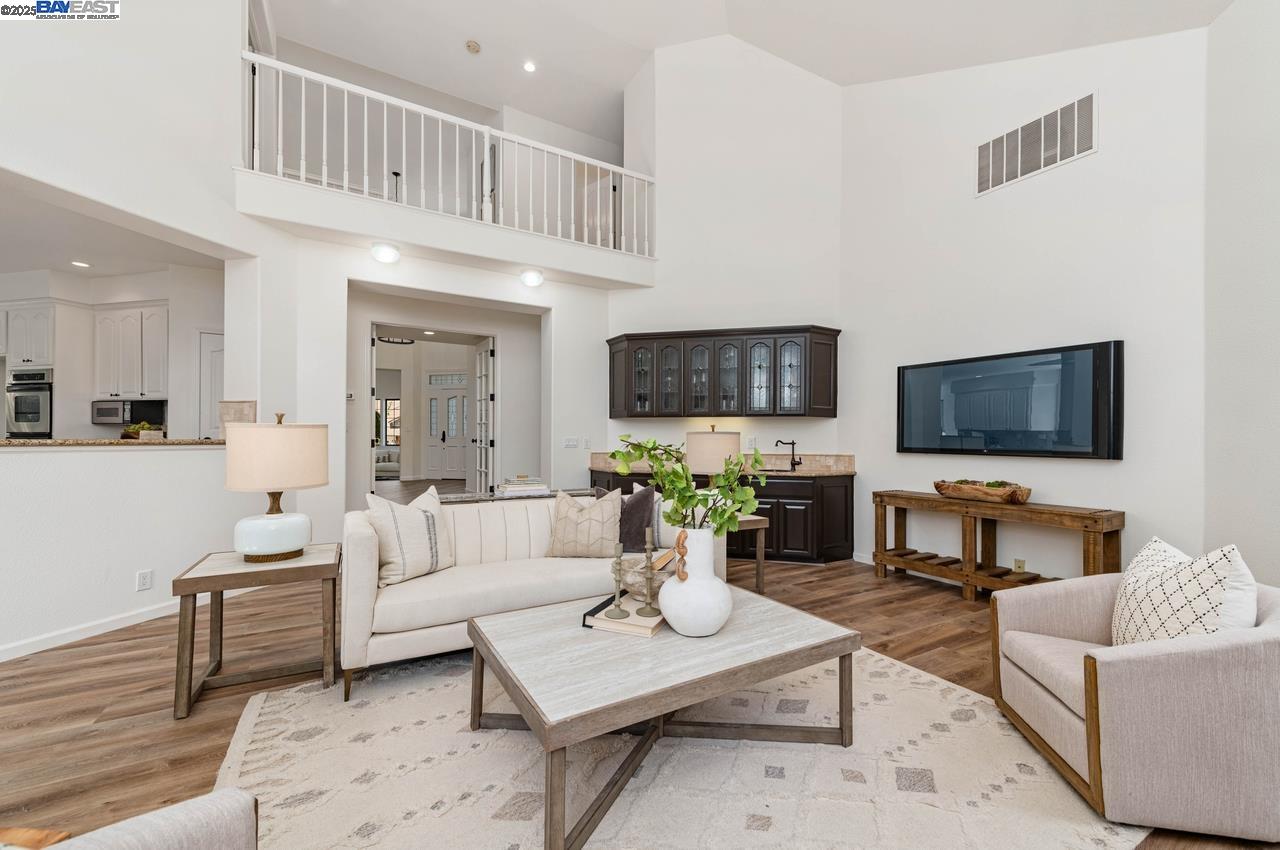 942 Finovino Ct
