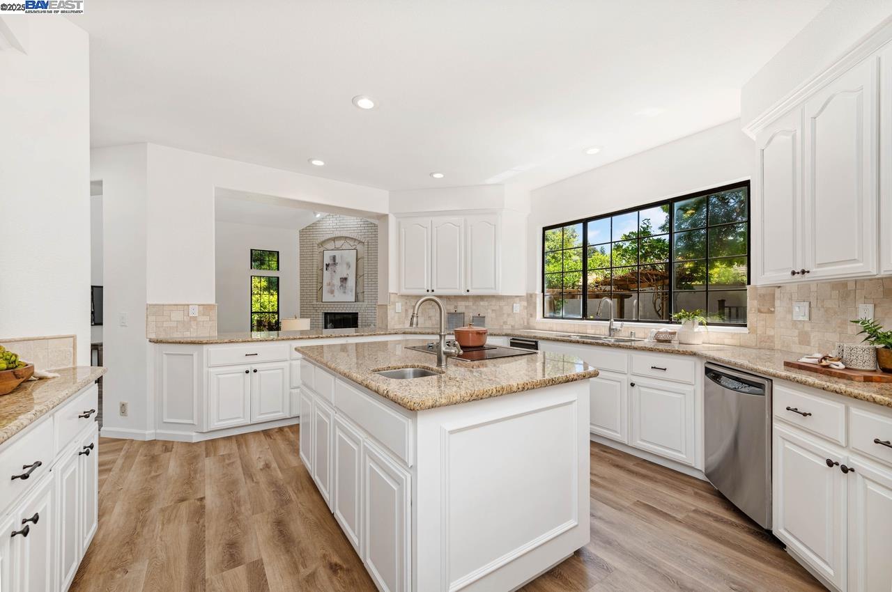 942 Finovino Ct