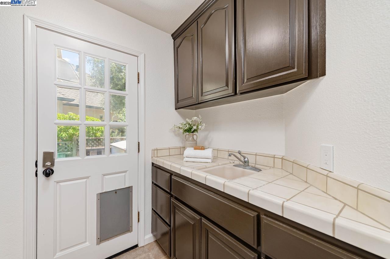 942 Finovino Ct