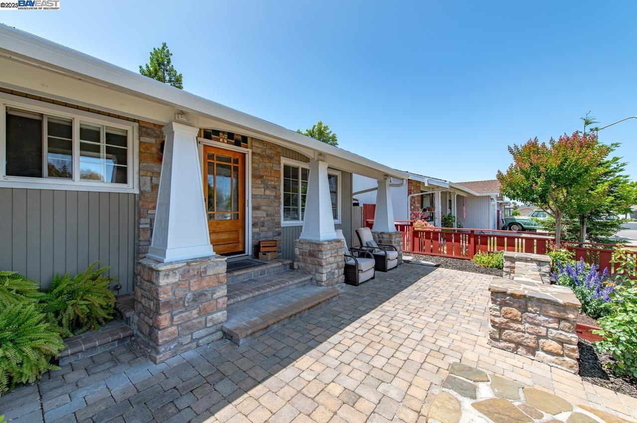 4686 Herrin Way
