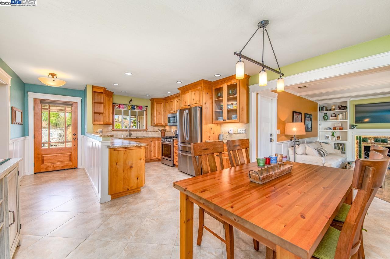 4686 Herrin Way
