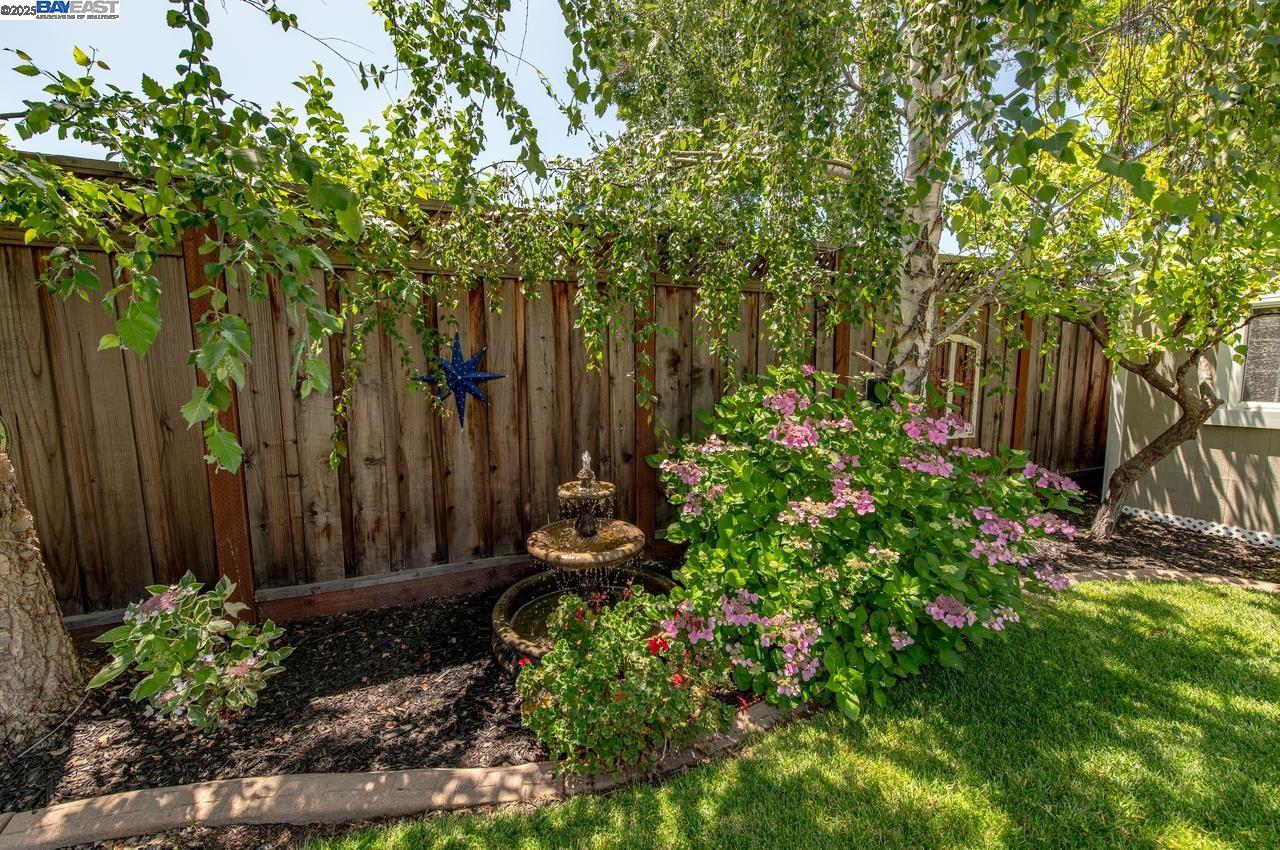4686 Herrin Way