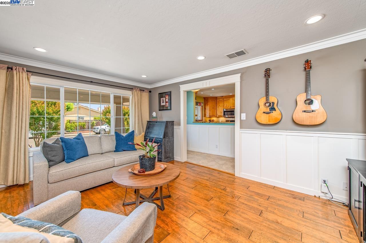 4686 Herrin Way
