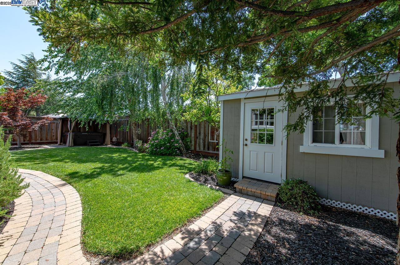 4686 Herrin Way
