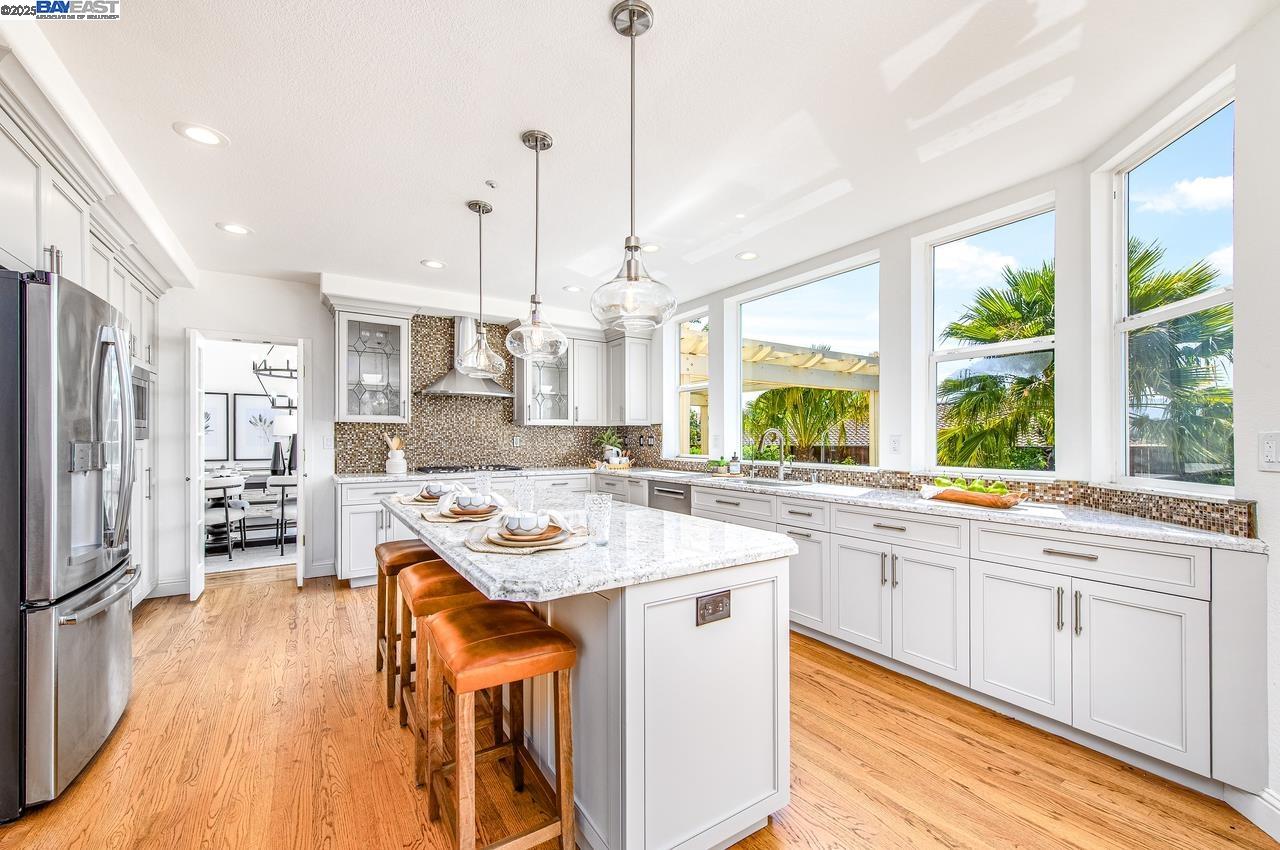 3650 Locke Ct