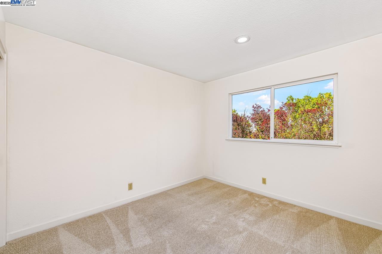 3650 Locke Ct
