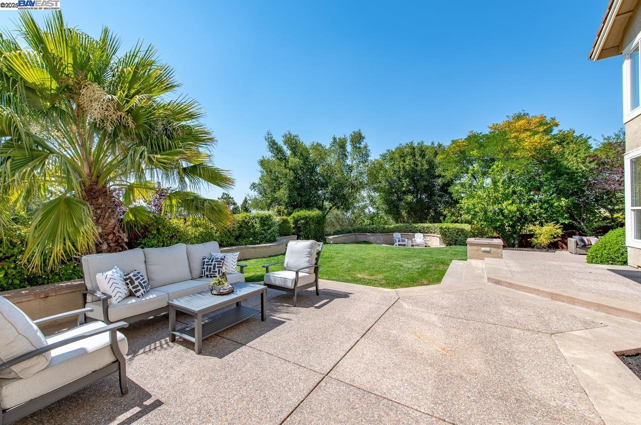 3650 Locke Ct