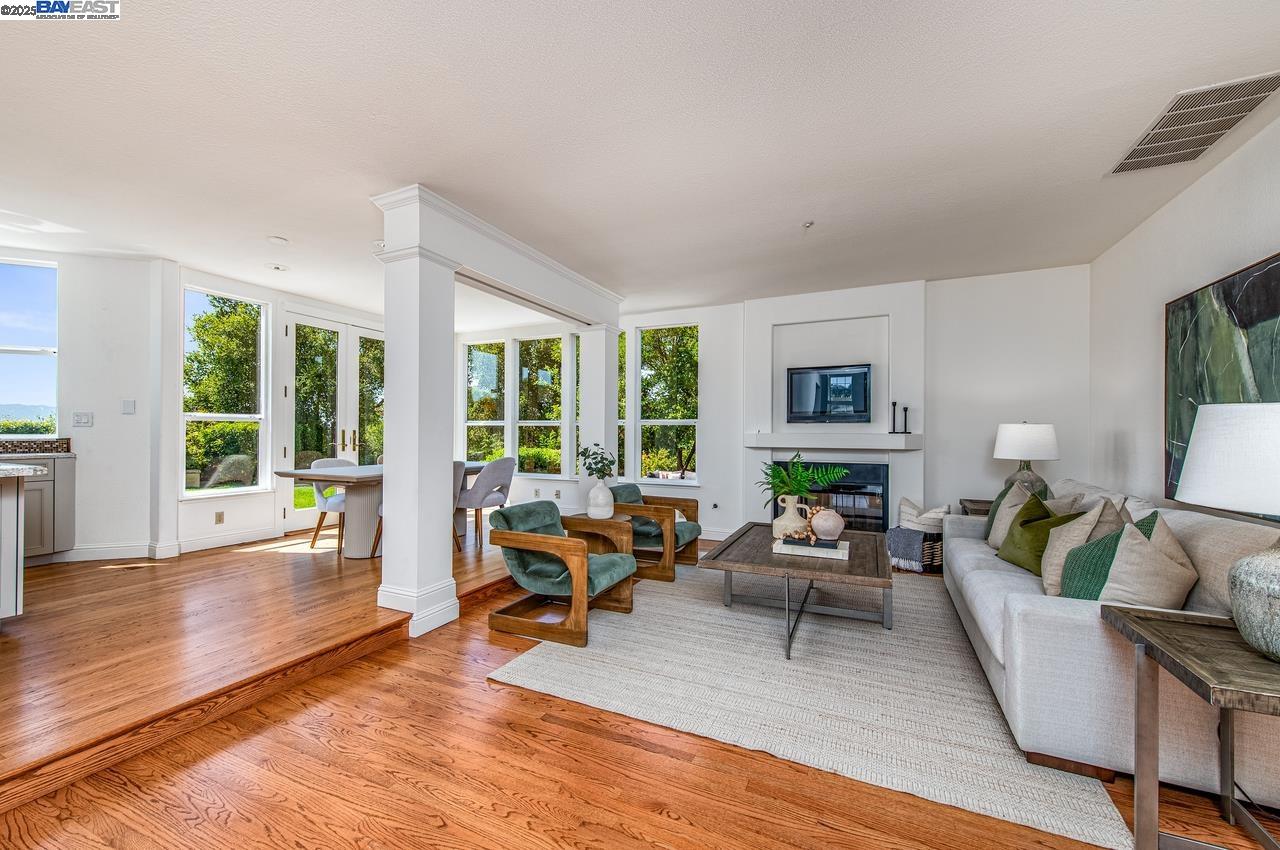 3650 Locke Ct