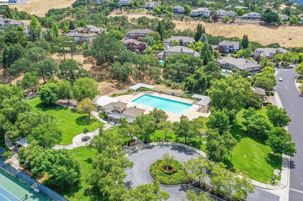 3650 Locke Ct