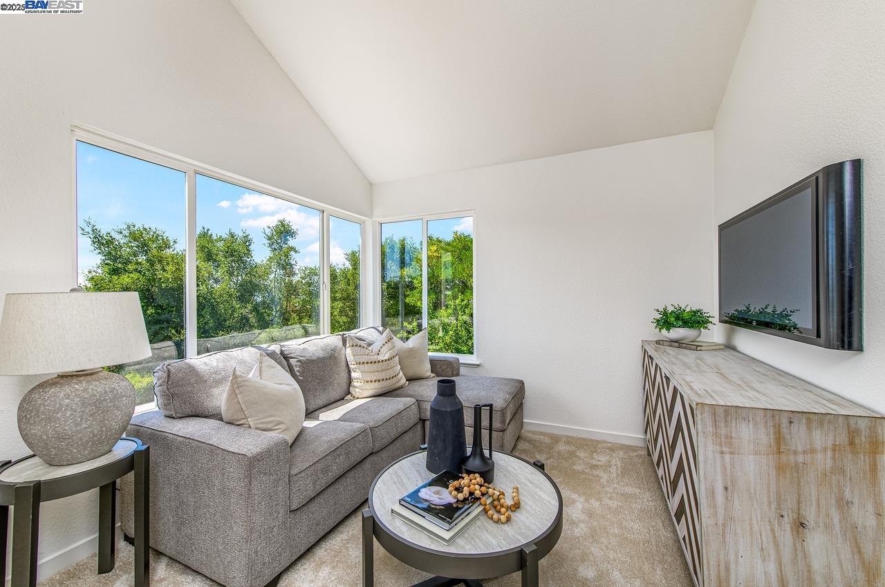 3650 Locke Ct