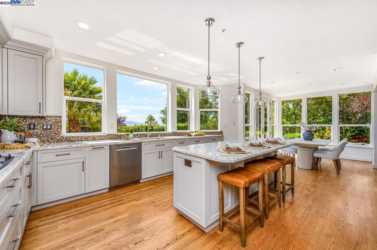 3650 Locke Ct