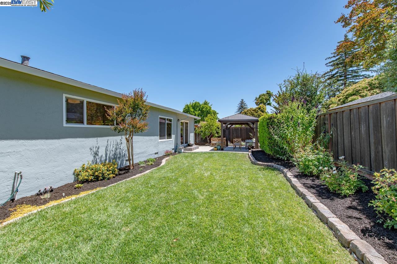 6426 Alvord Way