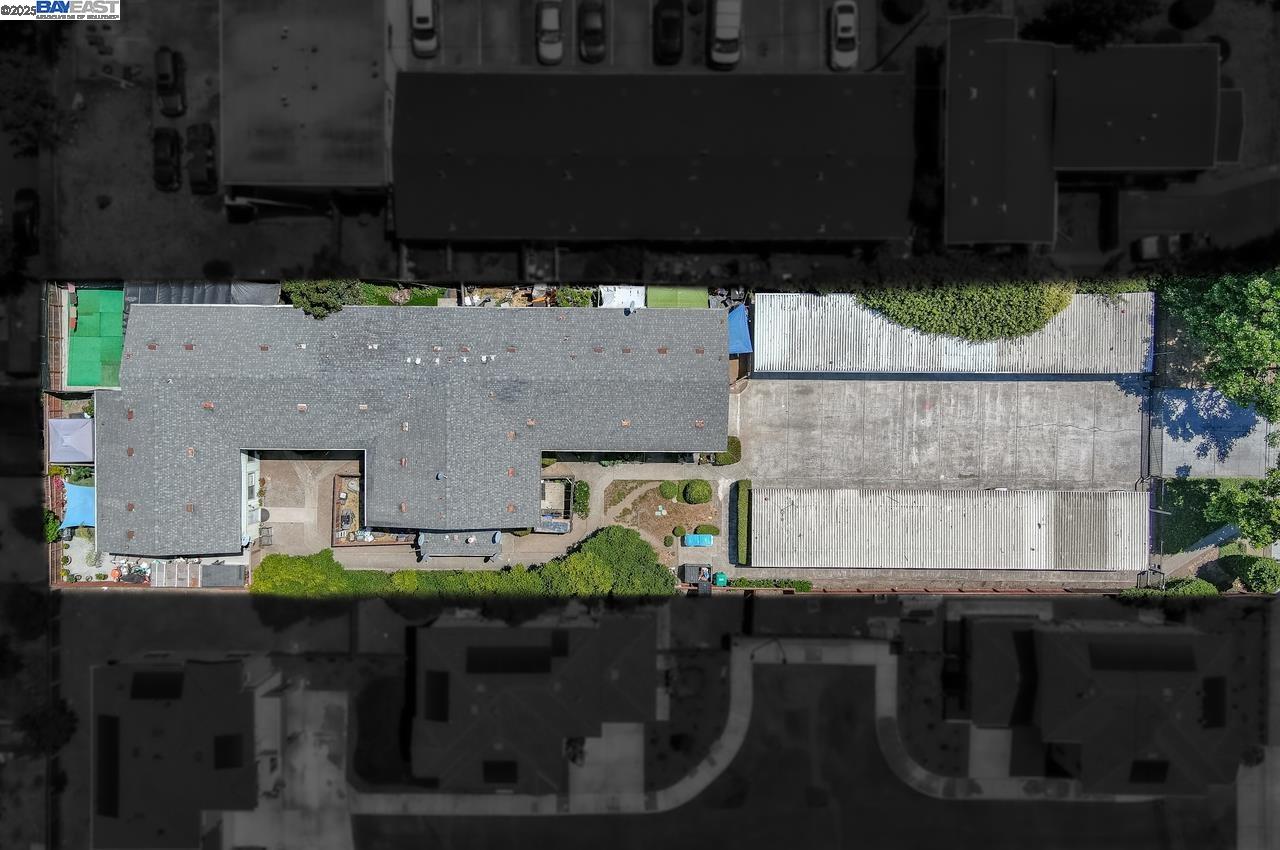 350 Smalley Ave