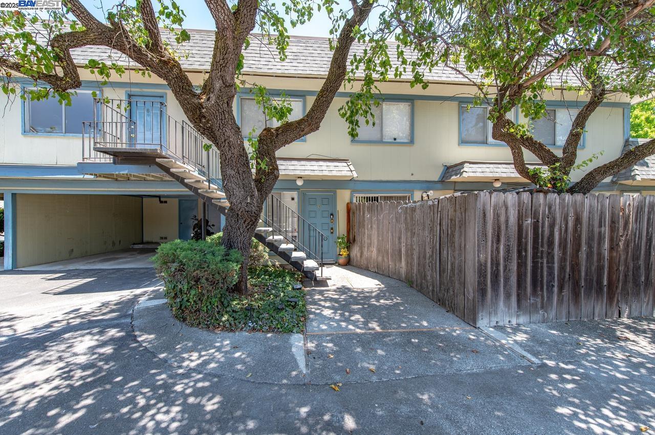 4327 Fairlands Dr