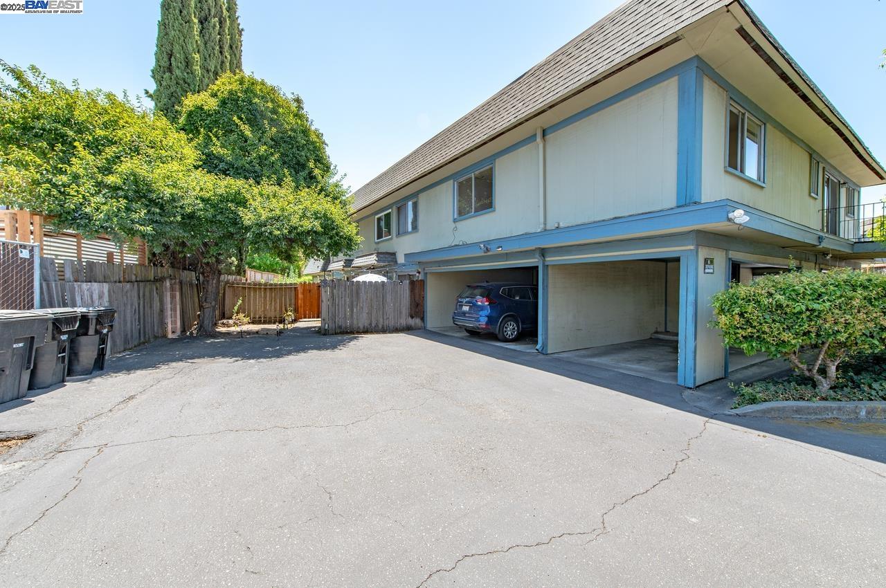 4327 Fairlands Dr