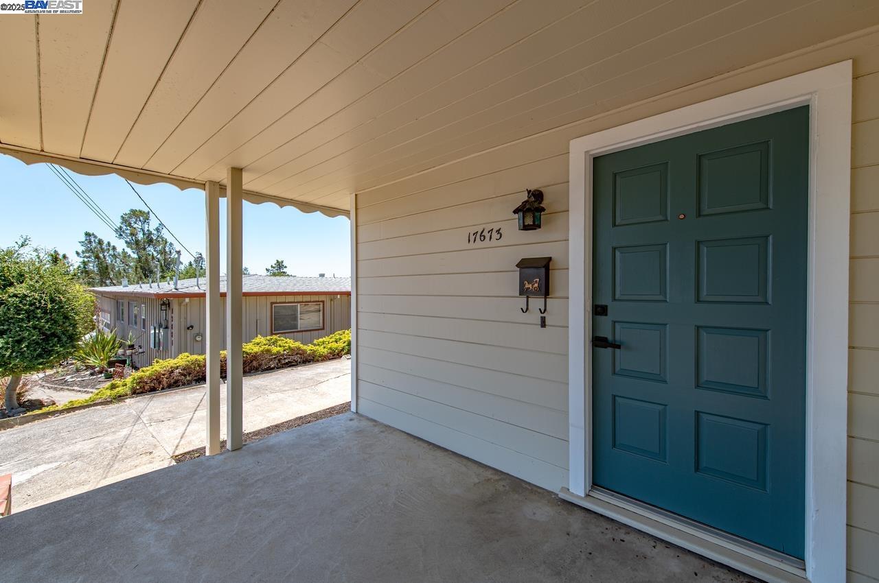 17673 Dorson Ln