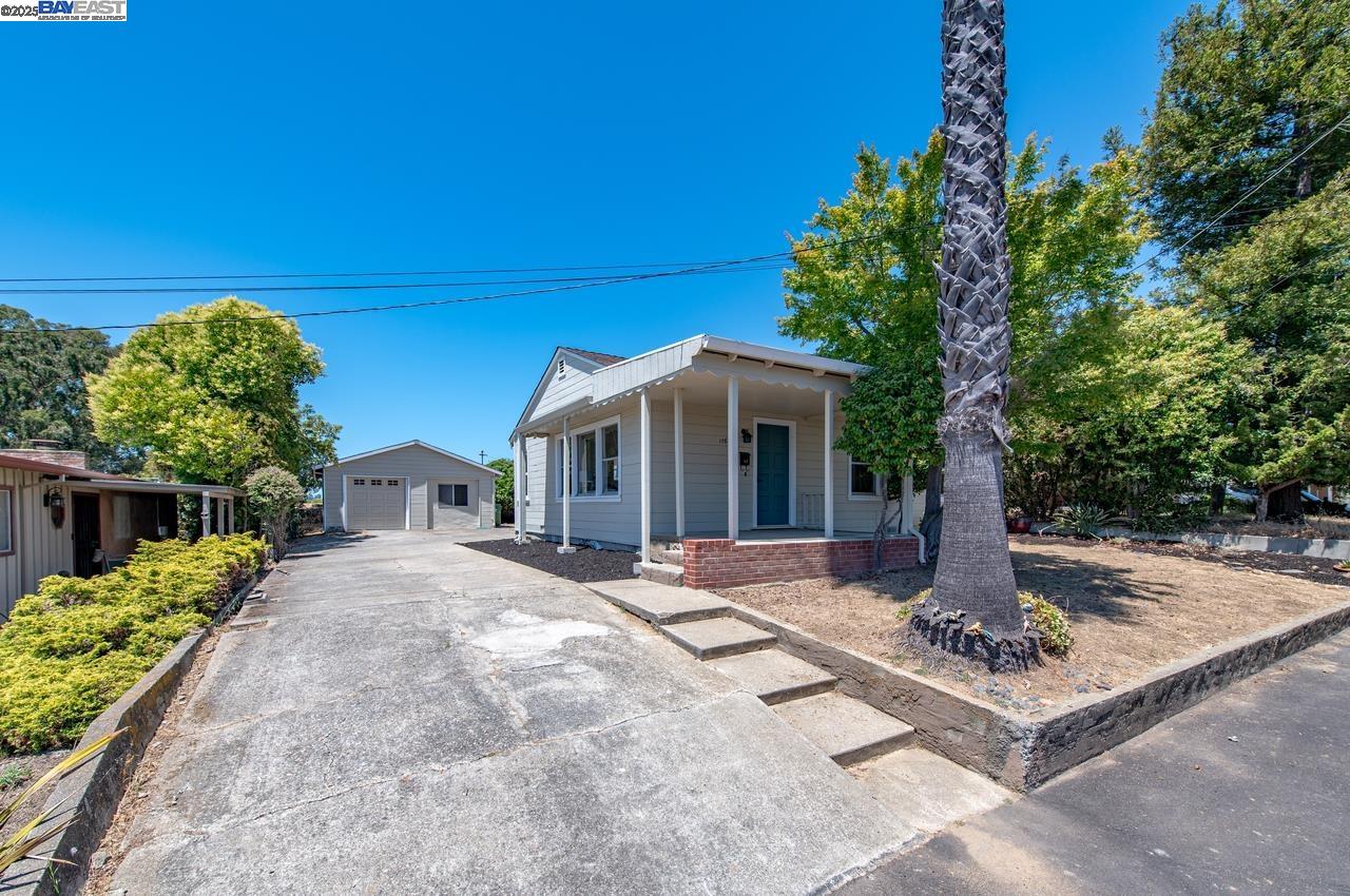 17673 Dorson Ln