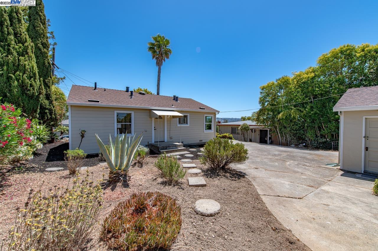 17673 Dorson Ln